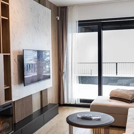 In - Out With View And Private Garage Apartment Bjelasnica
