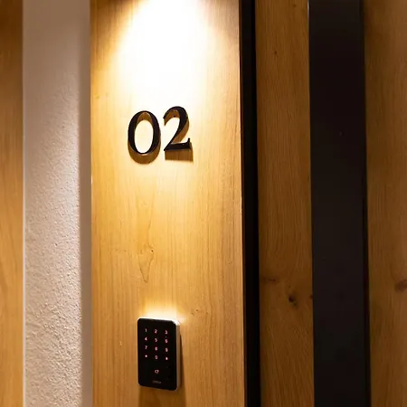Apartment In - Out With View And Private Garage Bjelasnica