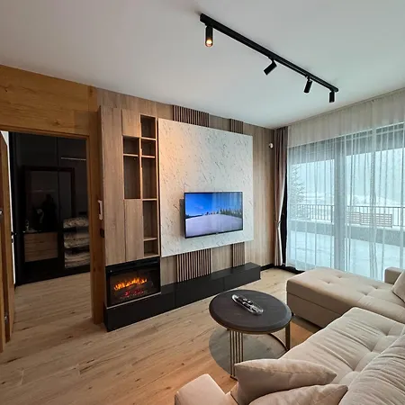 Apartment In - Out With View And Private Garage *