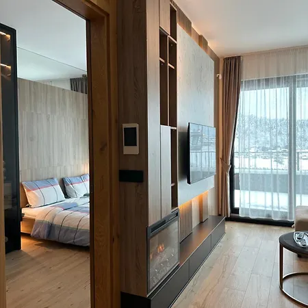 In - Out With View And Private Garage *